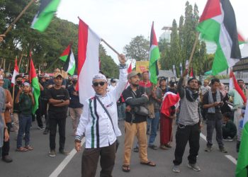 Bela Palestina: Tolak Normalisasi, Tegakkan Konstitusi