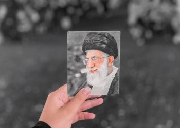 Surat Pemuda untuk Ayatullah Ali Khamenei: Kami sangat terpengaruh seruan Anda