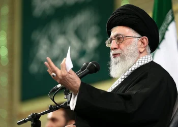 Pidato Imam Ali Khamenei: Iran Tidak Akan Tunduk pada Ancaman Zionis dan Amerika