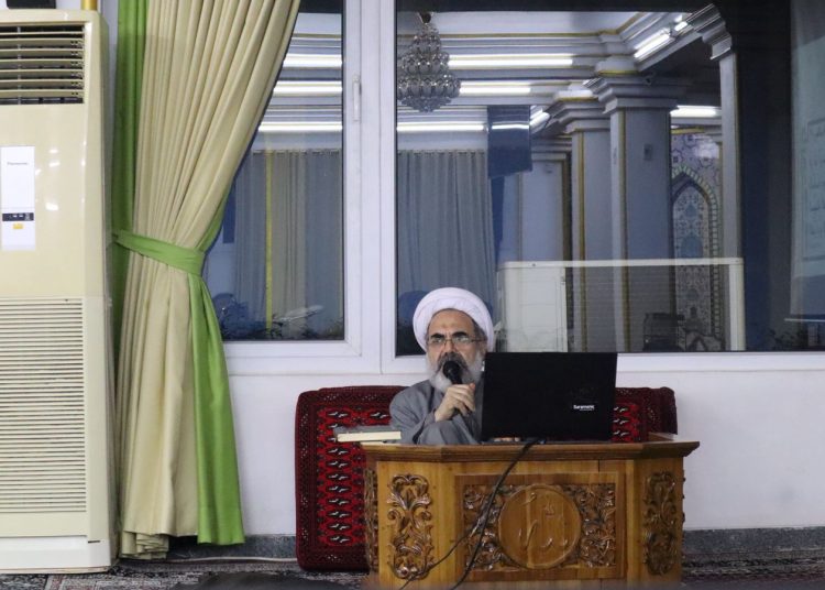 Kelas Tafsir Maudhu’i ICC Jakarta: Makna Tadharru dalam Kehidupan Seorang Mukmin
